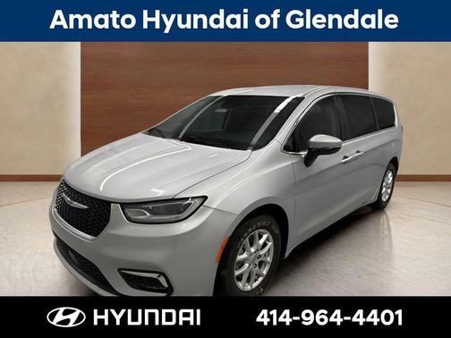 Silver Mist Clearcoat 2023 Chrysler Pacifica Touring L