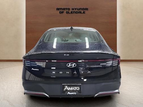 Abyss Black 2026 Hyundai SONATA SE