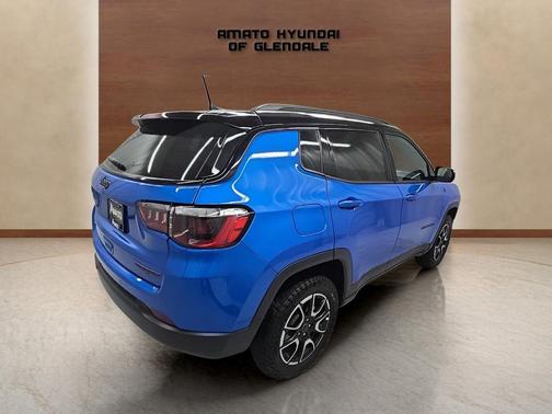 2025 Jeep Compass Trailhawk