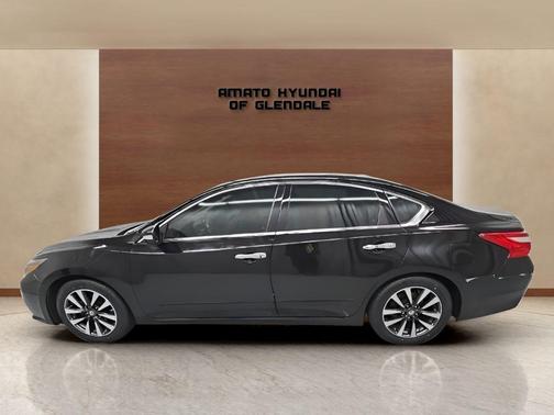 Super Black 2017 Nissan Altima 2.5 SL