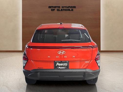 Soultronic Orange Pearl 2026 Hyundai KONA SE