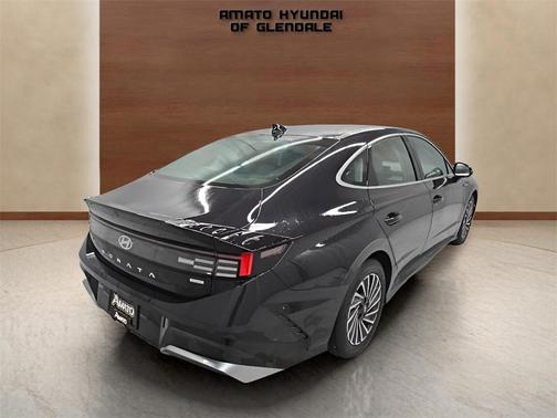 2025 Hyundai SONATA Hybrid SE