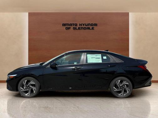 Abyss Black 2025 Hyundai ELANTRA Sport