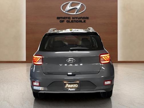 2025 Hyundai VENUE Limited