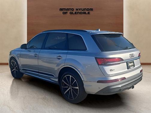 2021 Audi Q7 55 Premium Plus