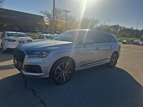 2021 Audi Q7 55 Premium Plus