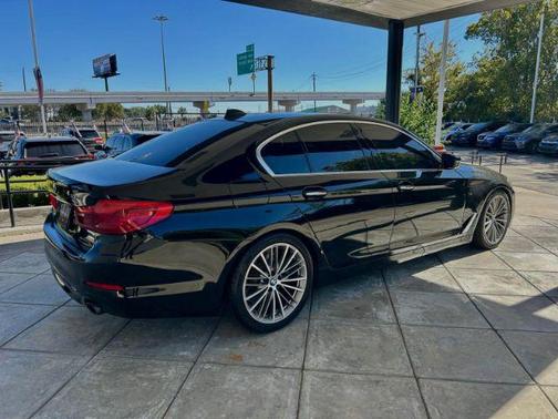 2018 BMW 530 530i