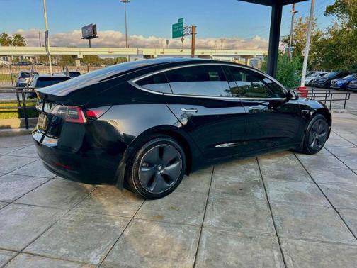 2019 Tesla Model 3 Mid Range