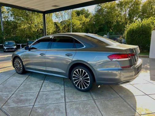 2022 Volkswagen Passat 2.0T Limited Edition