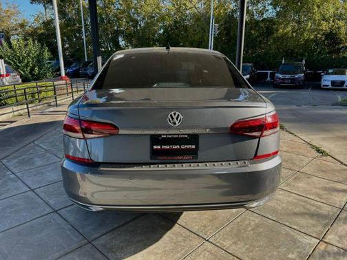 2022 Volkswagen Passat 2.0T Limited Edition