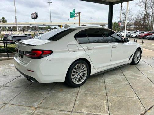 2021 BMW 530 530i