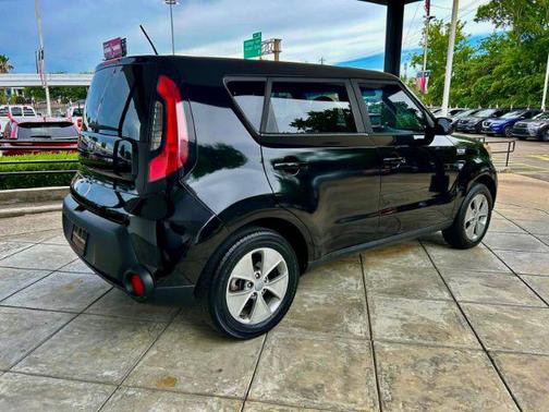 2016 Kia Soul Base