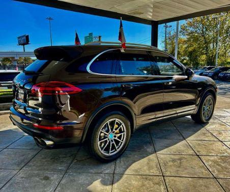 2015 Porsche Cayenne Cayenne S E-Hybrid