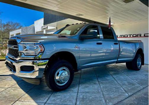 2024 RAM 3500 Tradesman Crew Cab 4x4 8' Box