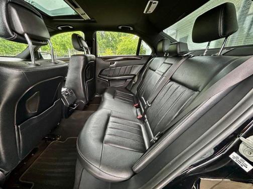 2016 Mercedes-Benz E-Class E400 Luxury Sedan