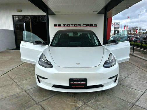 2018 Tesla Model 3 Performance