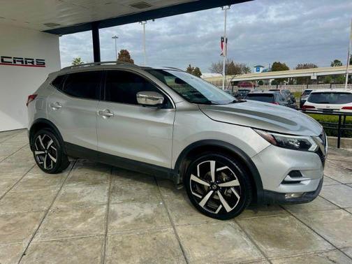 2022 Nissan Rogue Sport SL