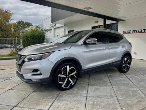 2022 Nissan Rogue Sport SL