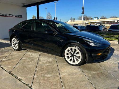2022 Tesla Model 3 Long Range