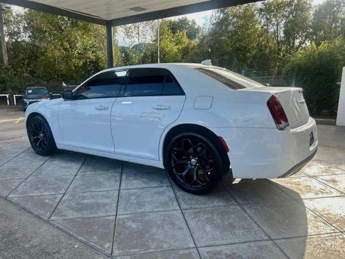 2019 Chrysler 300 Touring