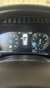 2017 Volvo XC90 T6 Momentum