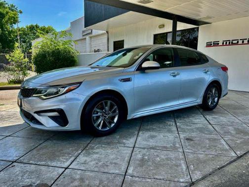 2020 Kia Optima LX