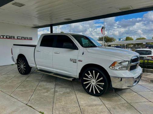2020 RAM 1500 Classic SLT