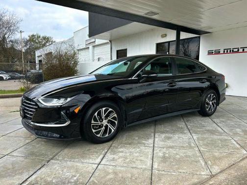 2023 Hyundai SONATA Hybrid SE