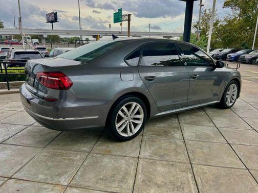 2019 Volkswagen Passat 2.0T Wolfsburg Edition