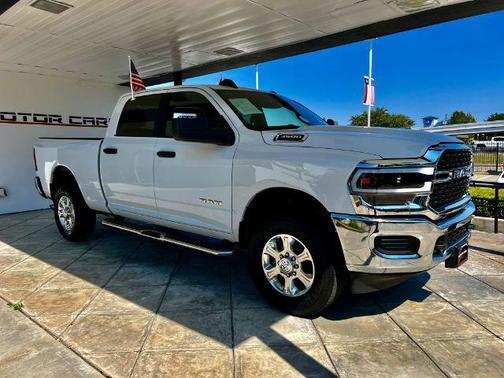 2023 RAM 3500 Big Horn Crew Cab 4x4 6'4' Box