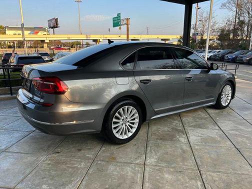 2017 Volkswagen Passat 1.8T SE