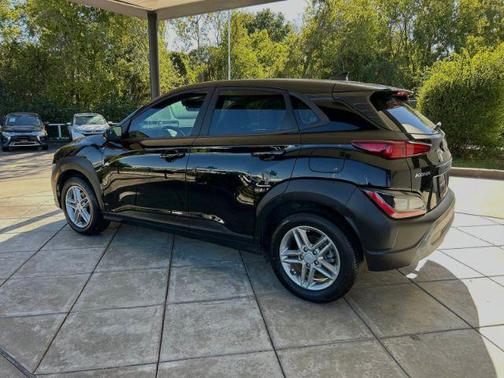 2022 Hyundai KONA SE