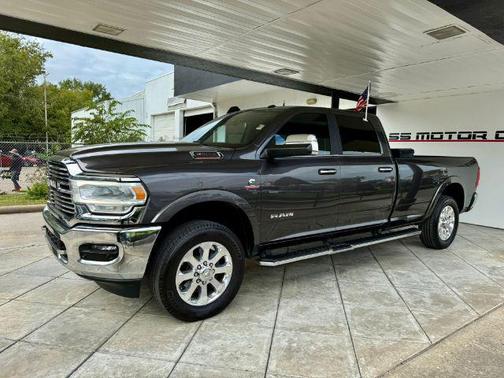 2022 RAM 3500 Laramie Crew Cab 4x4 8' Box