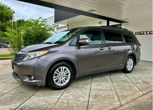 2012 Toyota Sienna XLE