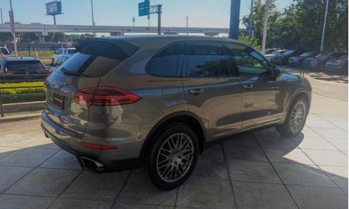 2016 Porsche Cayenne Cayenne