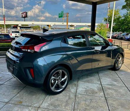 2019 Hyundai Veloster 2