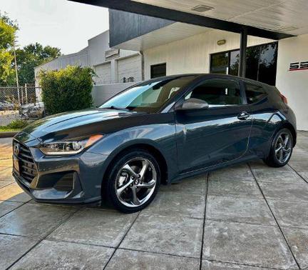 2019 Hyundai Veloster 2
