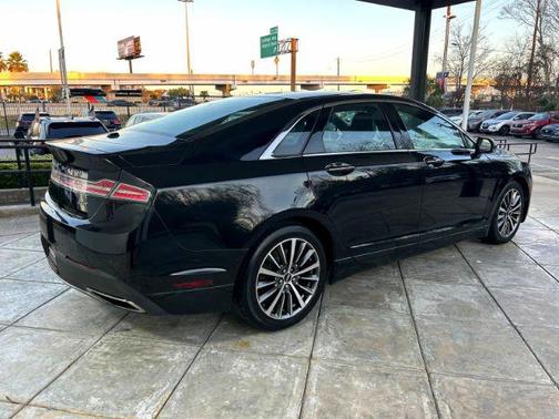 2017 Lincoln MKZ Base