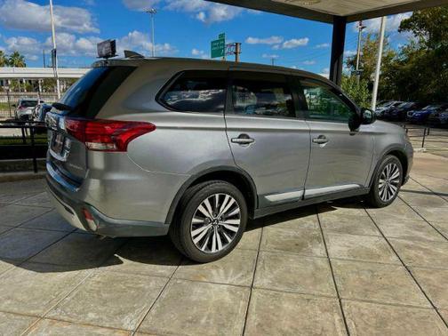 2019 Mitsubishi Outlander ES