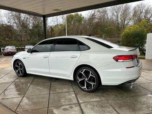 2020 Volkswagen Passat 2.0T R-Line