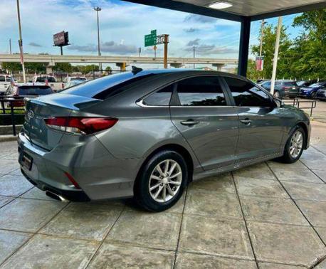 2018 Hyundai SONATA SE