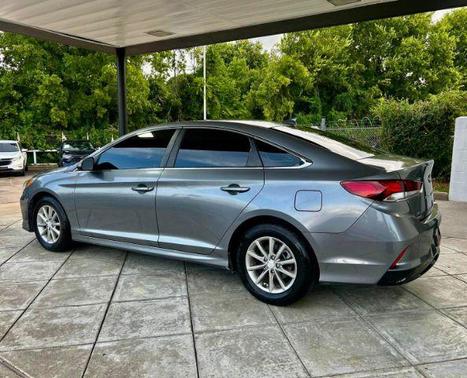 2018 Hyundai SONATA SE