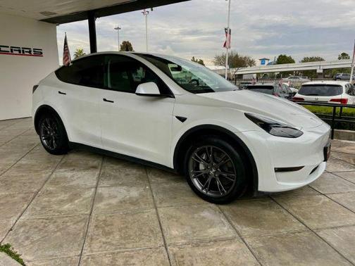 2024 Tesla Model Y Long Range Dual Motor All-Wheel Drive
