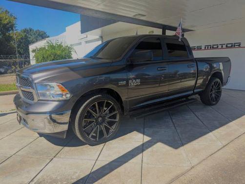 2020 RAM 1500 Classic SLT