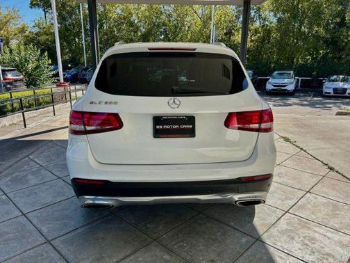 2017 Mercedes-Benz GLC 300 Base