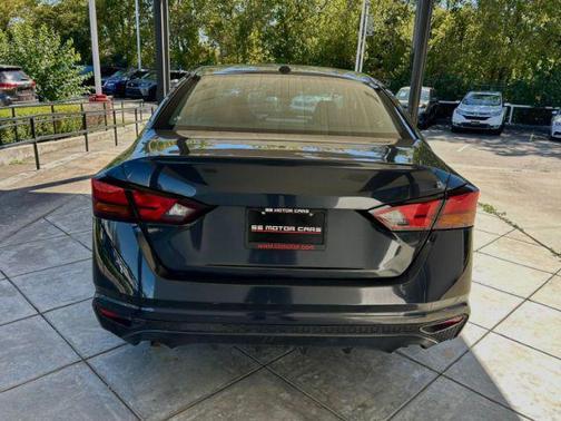 2021 Nissan Altima 2.5 SV