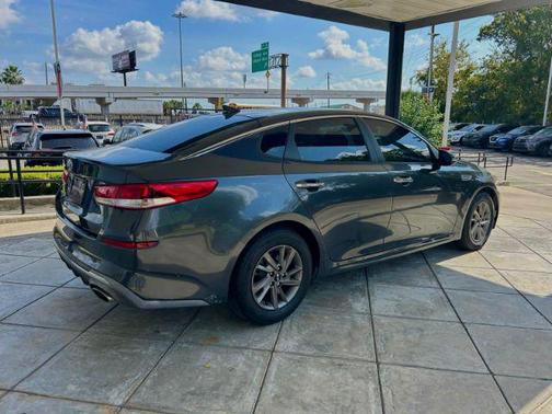 2020 Kia Optima LX