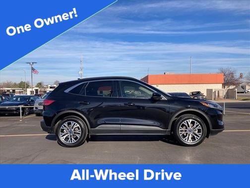 Photo 2 of 24 of 2020 Ford Escape SEL