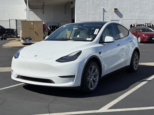 2023 Tesla Model Y Long Range Dual Motor All-Wheel Drive