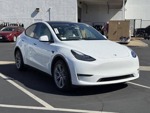 2023 Tesla Model Y Long Range Dual Motor All-Wheel Drive